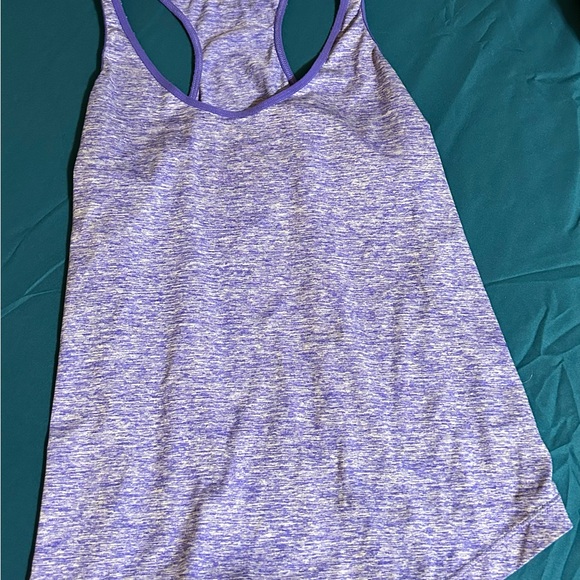 Women’s M tank top bundle - Picture 2 of 8